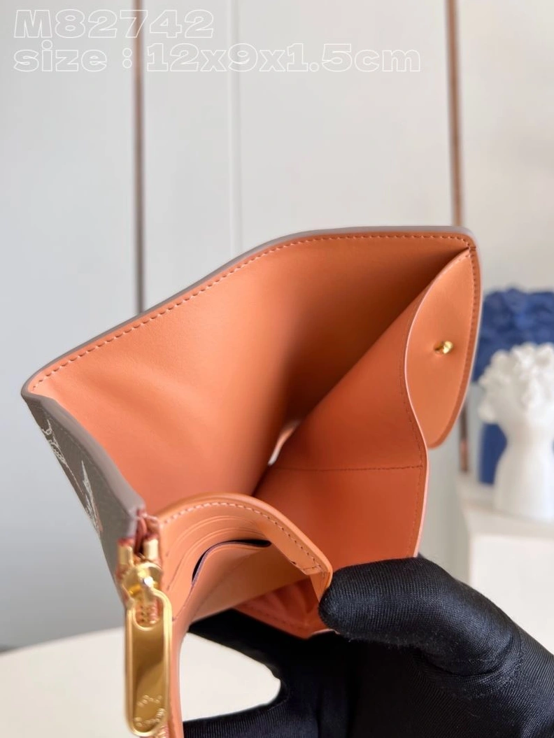 Resilient LX Wallets 26