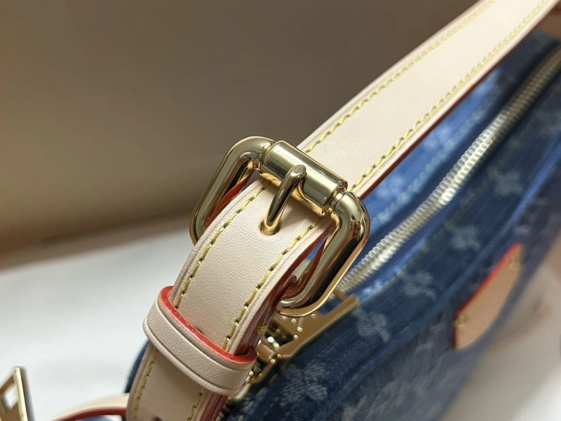 Versatile LX Top Handle Bags 6101