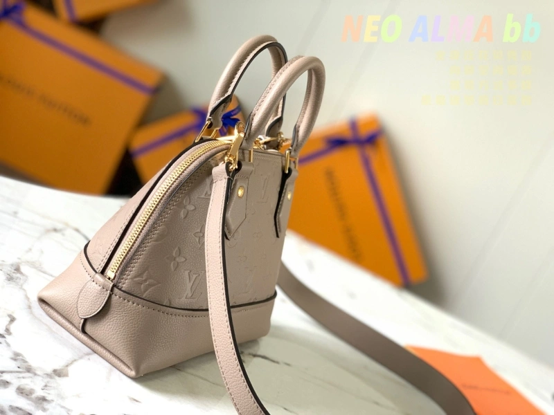 Affordable LX Top Handle Bags 6124