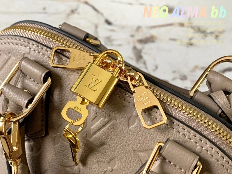 Affordable LX Top Handle Bags 6124