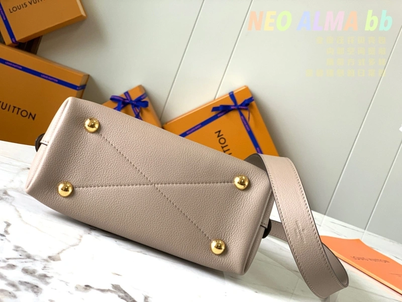 Affordable LX Top Handle Bags 6124