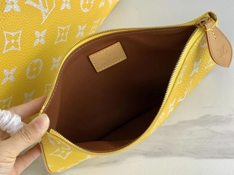 Trendsetting LX Travel Bags 5173