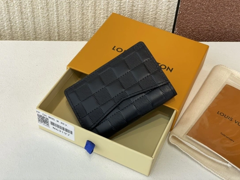 Sophisticated LX Wallets 5055