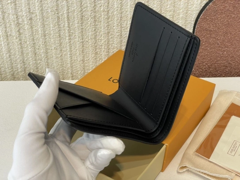 LX Wallets SportInspired 5073