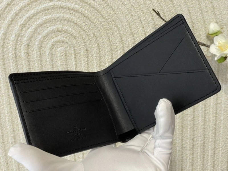 Soft LX Wallets 5080