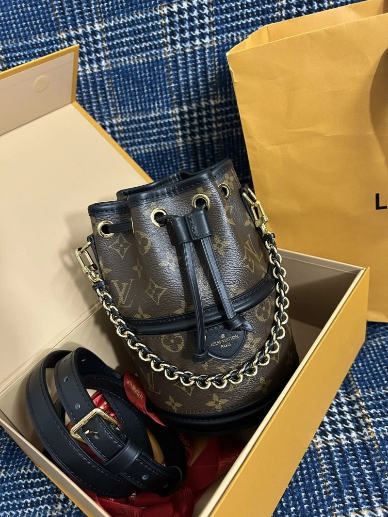 Bright LX Bucket Bags 5578