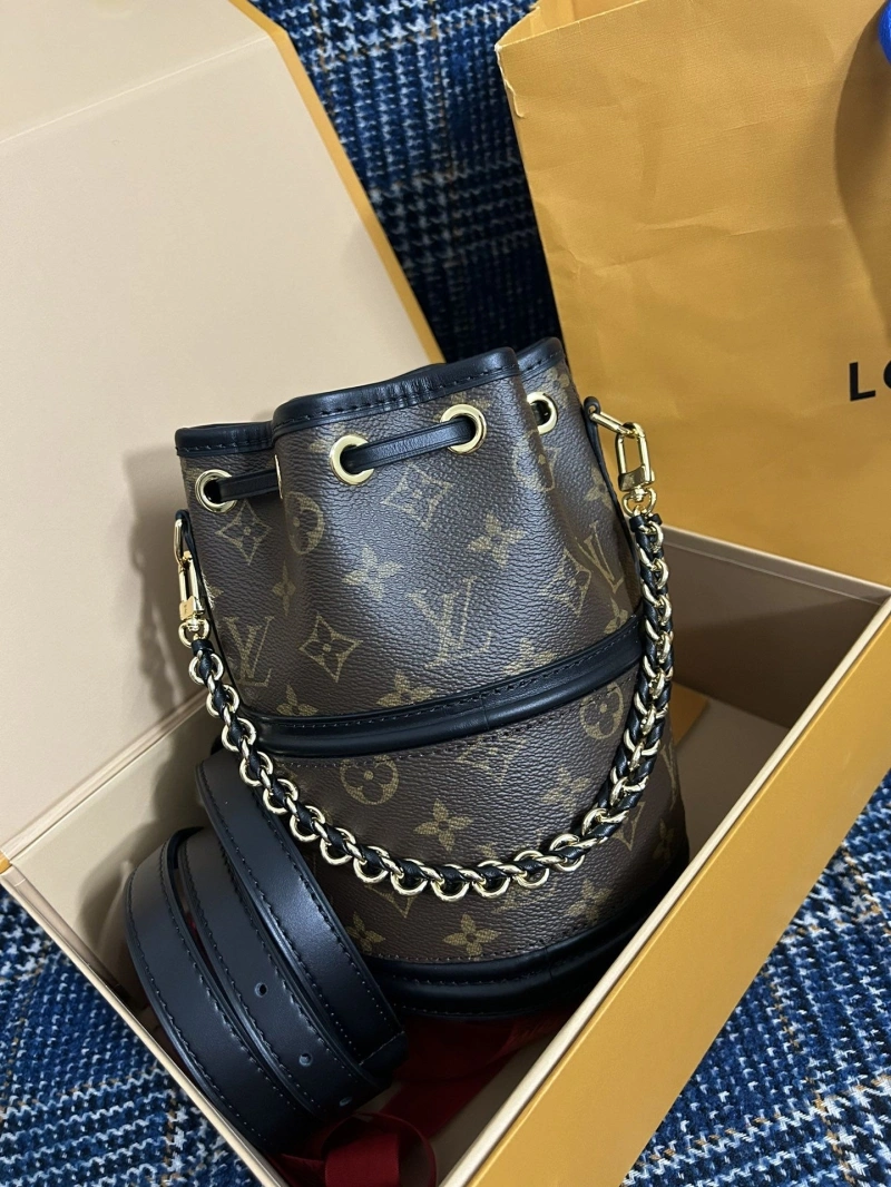 Bright LX Bucket Bags 5578