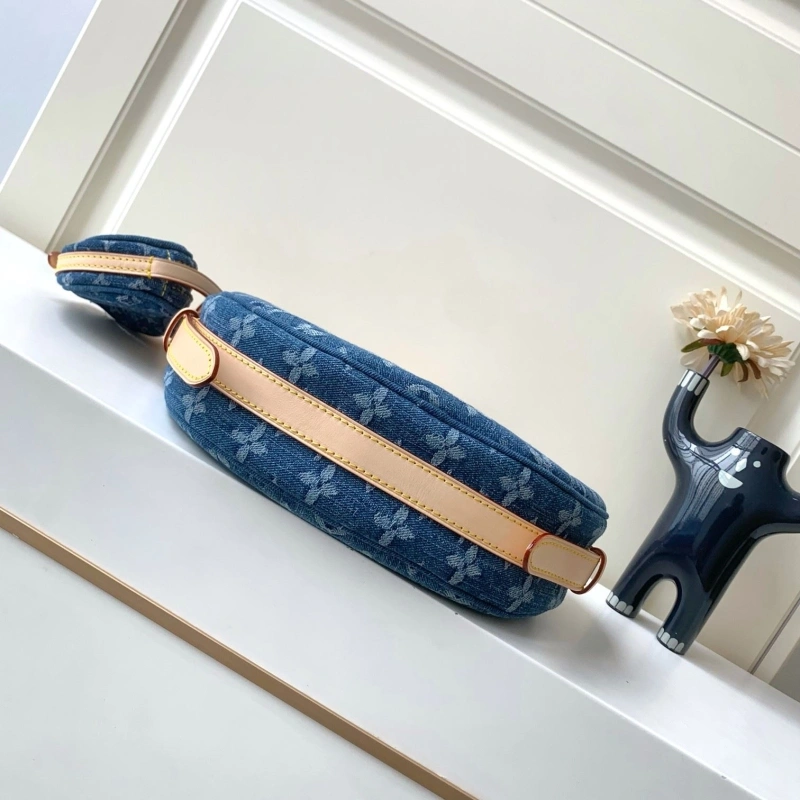 Versatile LX Top Handle Bags 3715