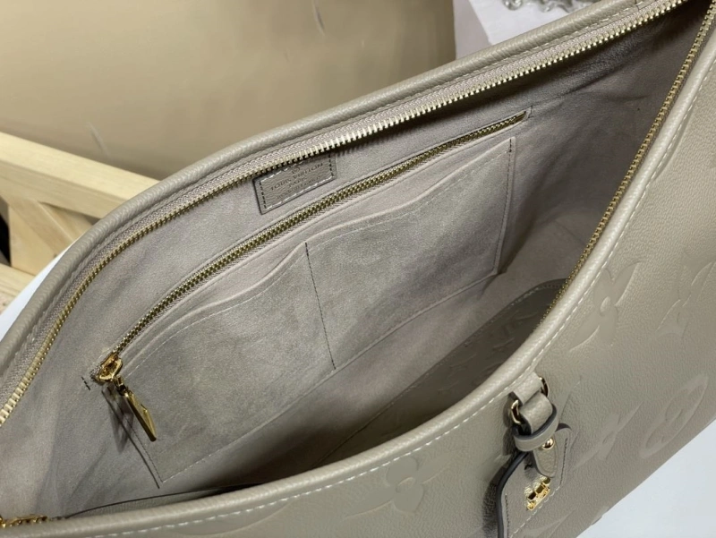 Sophisticated LX Top Handle Bags 3701