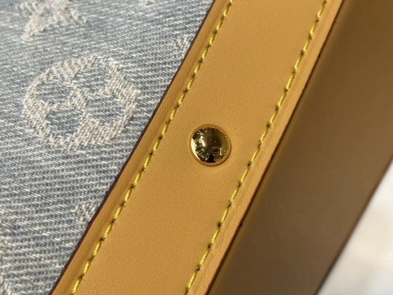 Breathable LX Clutch Bags 3976