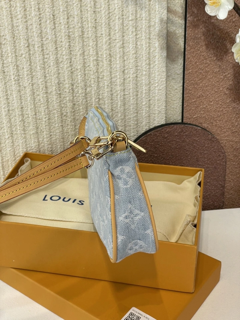 Versatile LX Clutch Bags 3974