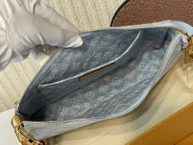 Versatile LX Clutch Bags 3974