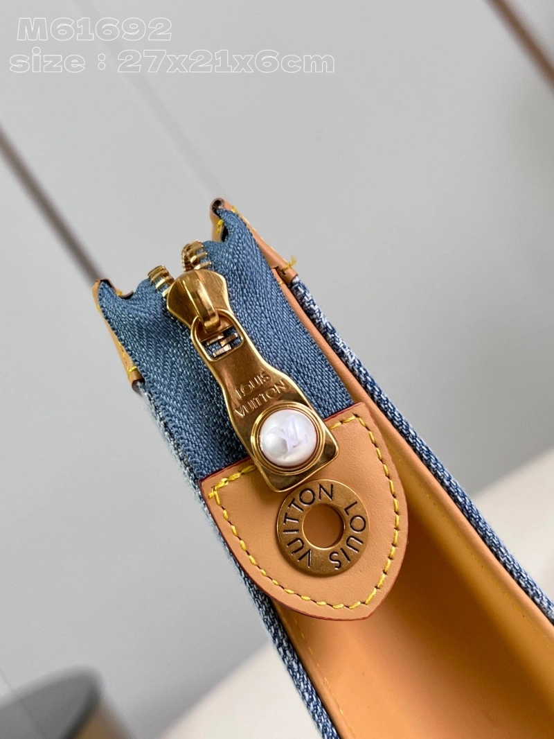 GoAnywhere LX Clutch Bags 3972