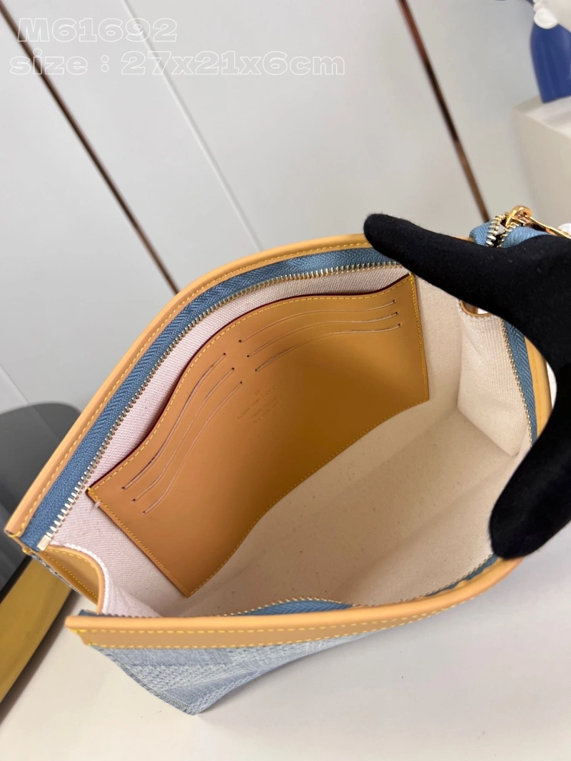 GoAnywhere LX Clutch Bags 3972