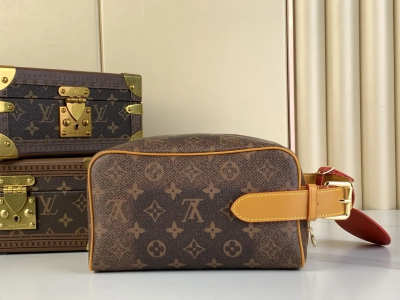 LX Cosmetic Bags DailyWear 3949