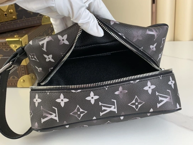 AllSeason LX Cosmetic Bags 3954