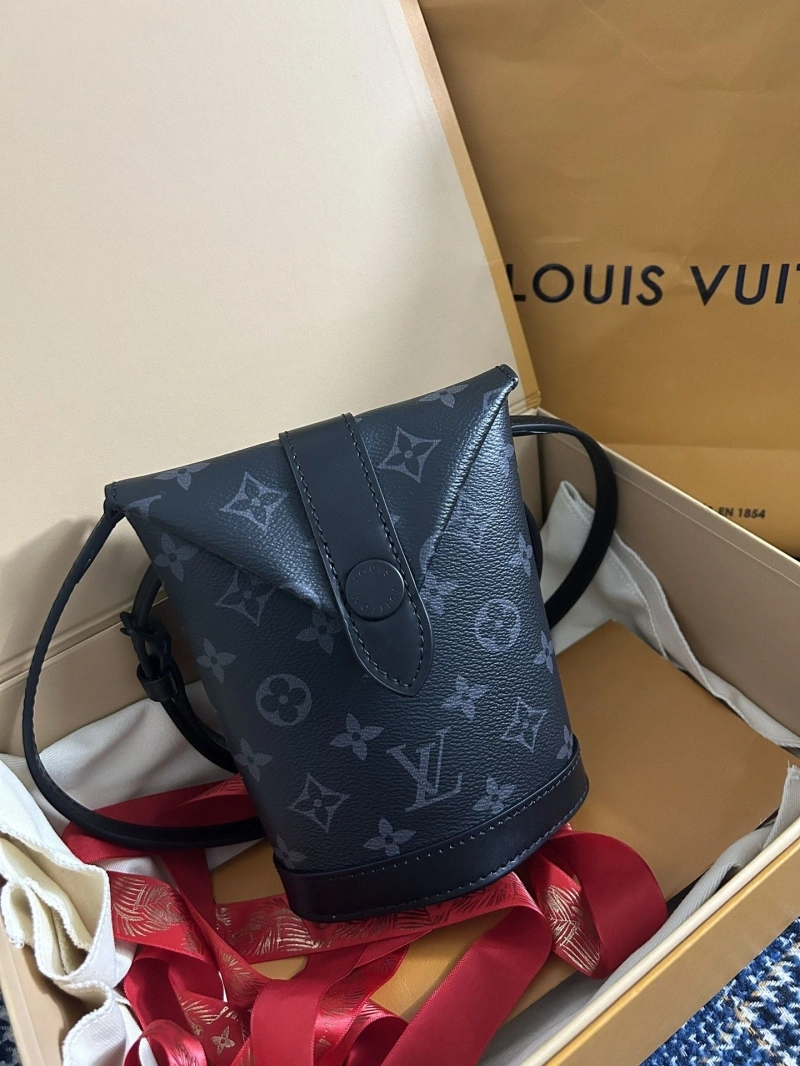 Elegant LX Bucket Bags 4045
