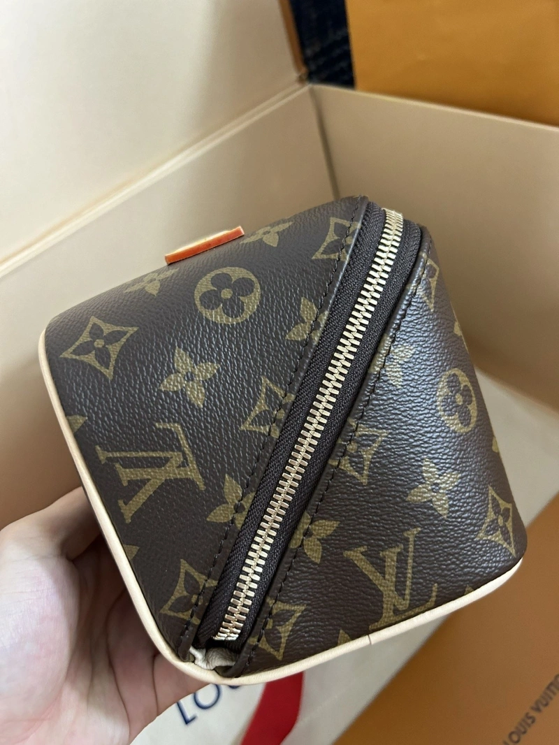 LX Cosmetic Bags Durable 3948