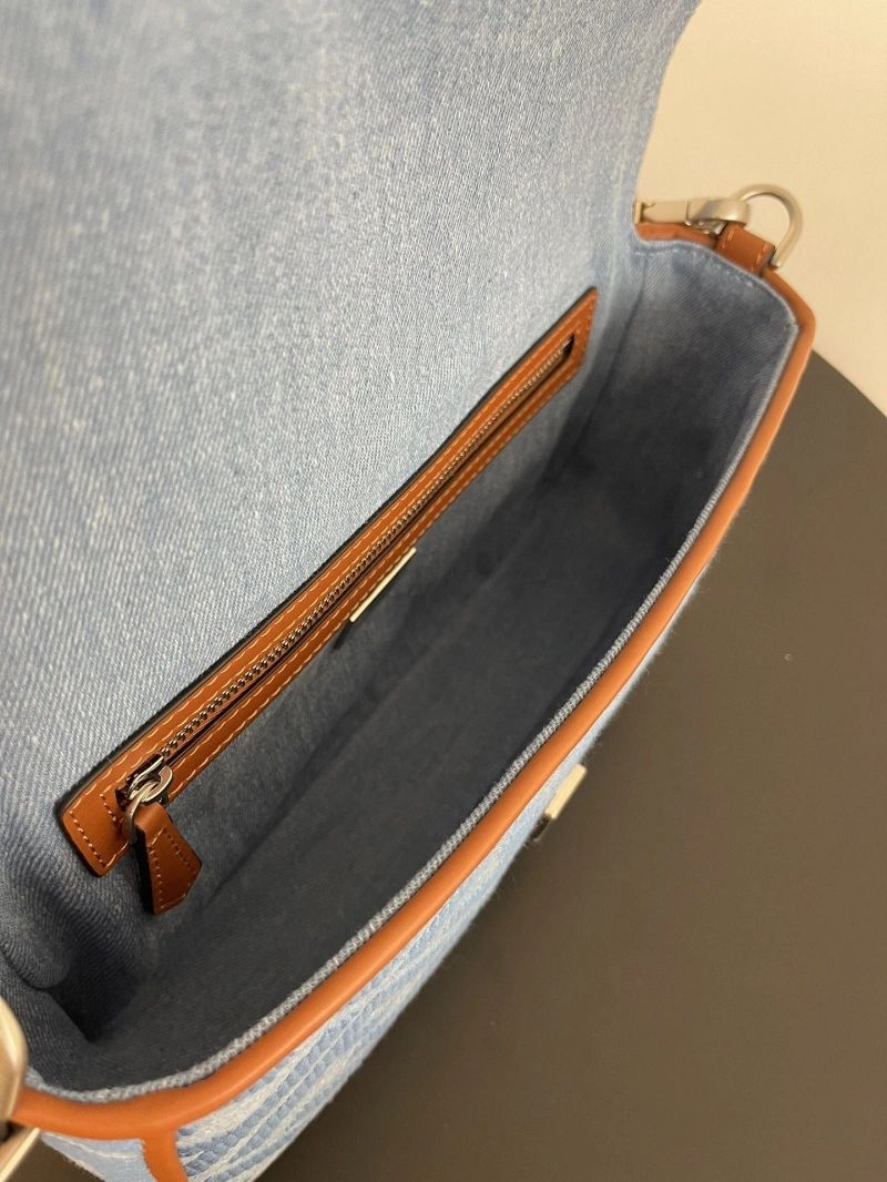 Versatile Fxndx Baguette Bags 69025