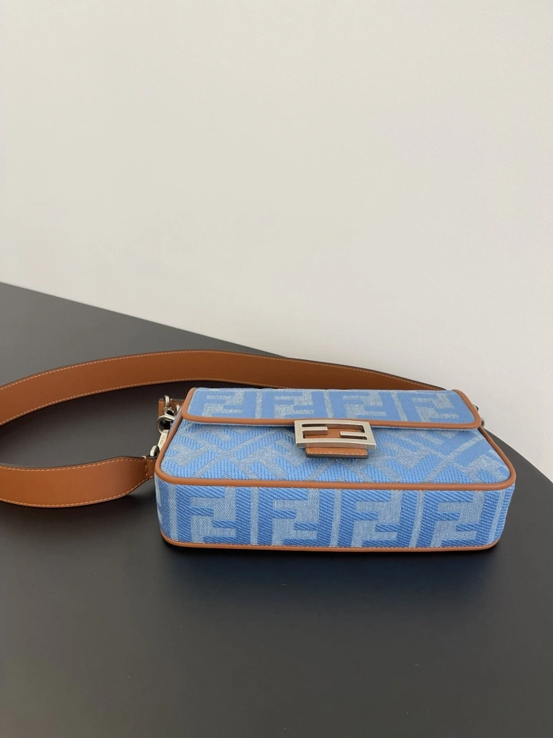 Versatile Fxndx Baguette Bags 69025