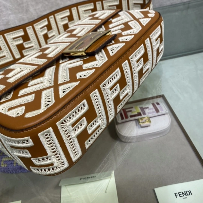 Compact Fxndx Baguette Bags 69052