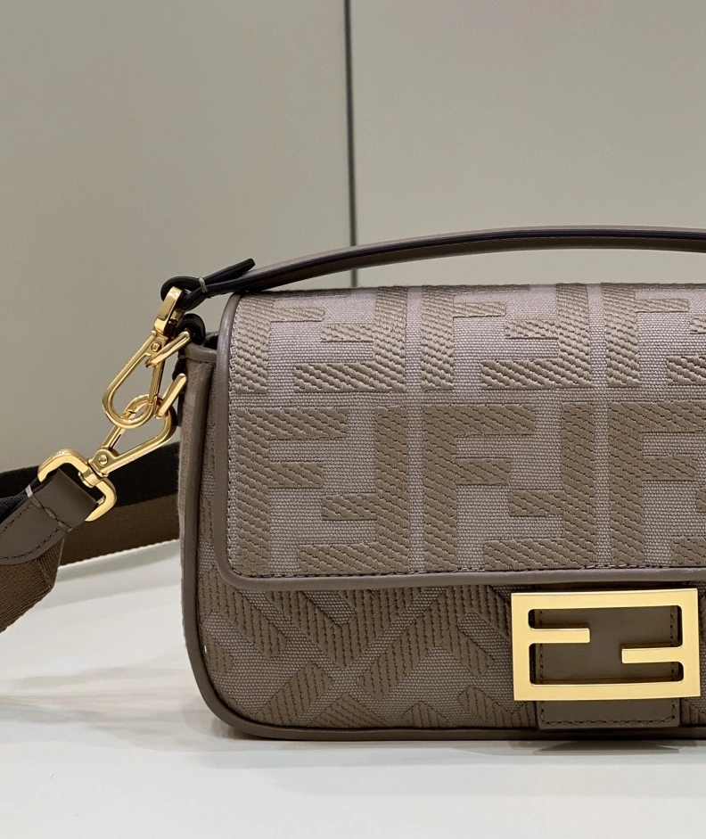 Fashionable Fxndx Baguette Bags 68642