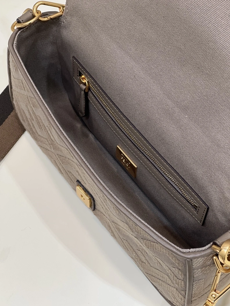 Fashionable Fxndx Baguette Bags 68642