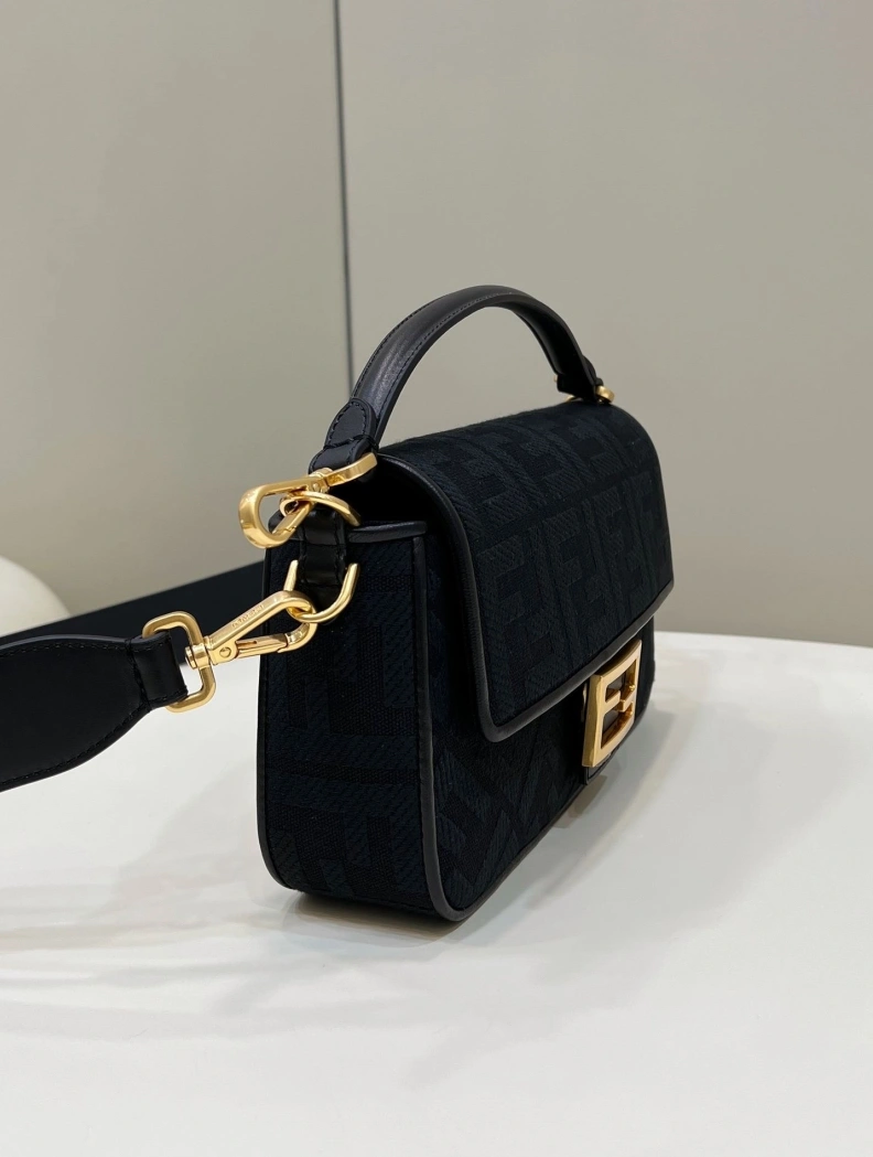 EyeCatching Fxndx Baguette Bags 68588