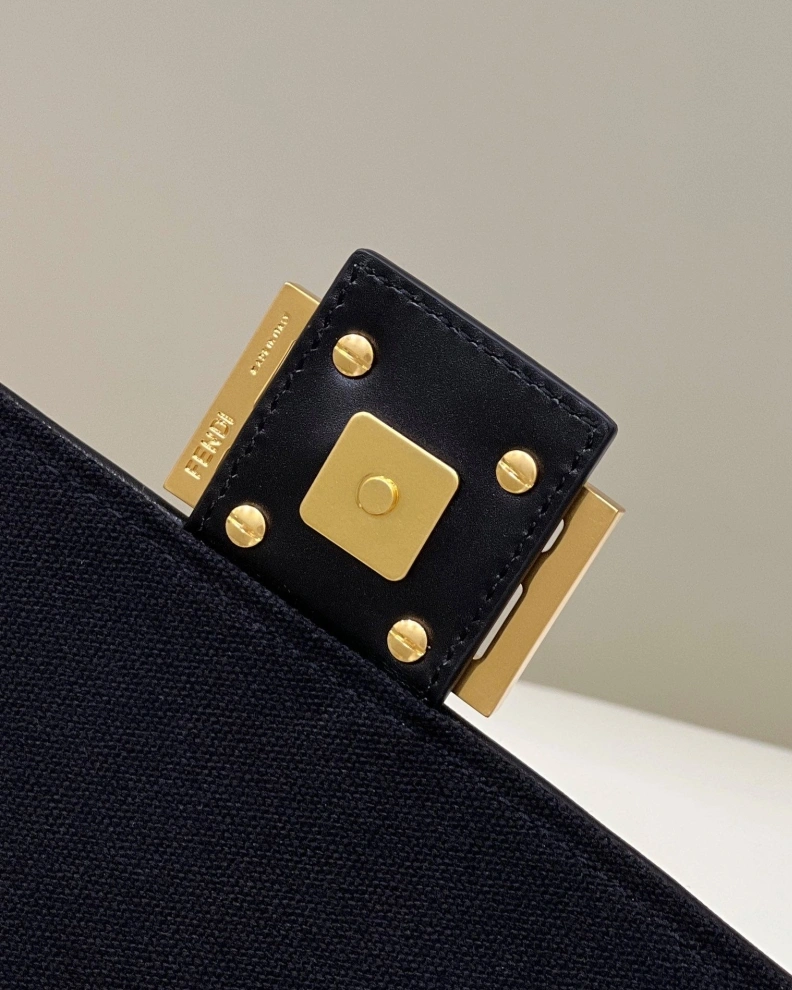 EyeCatching Fxndx Baguette Bags 68588