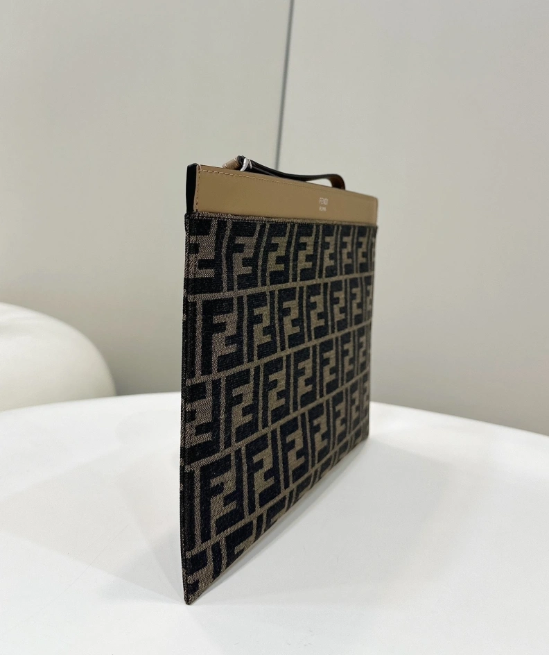 Versatile Fxndx Clutch Bags 68561