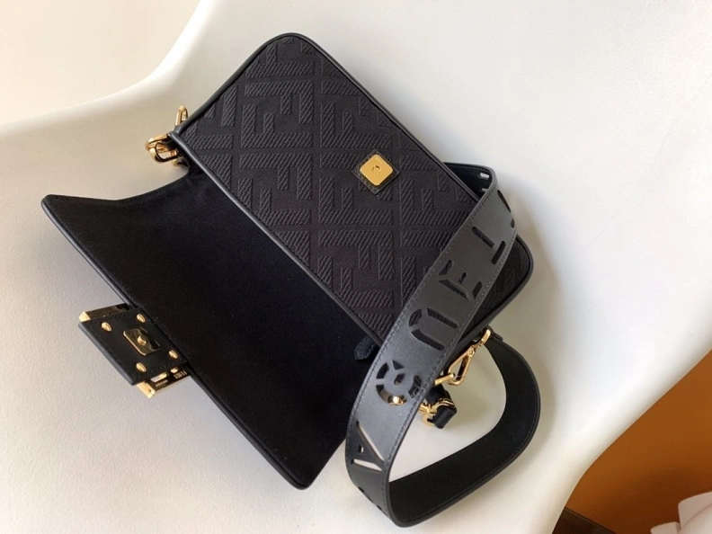 Bold Fxndx Baguette Bags 68577