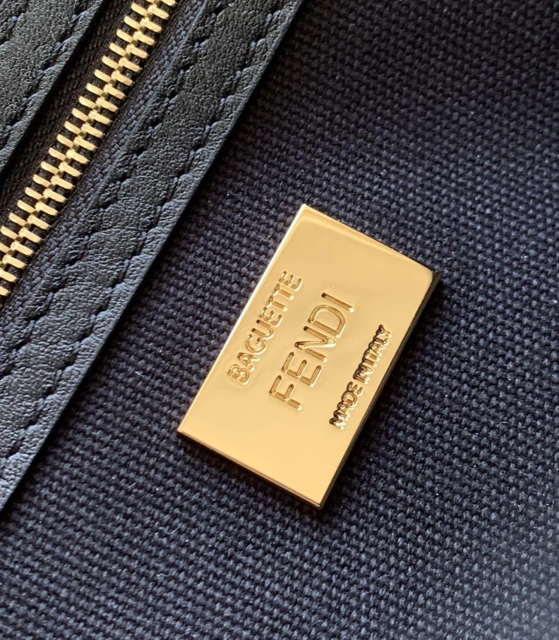 Bold Fxndx Baguette Bags 68577