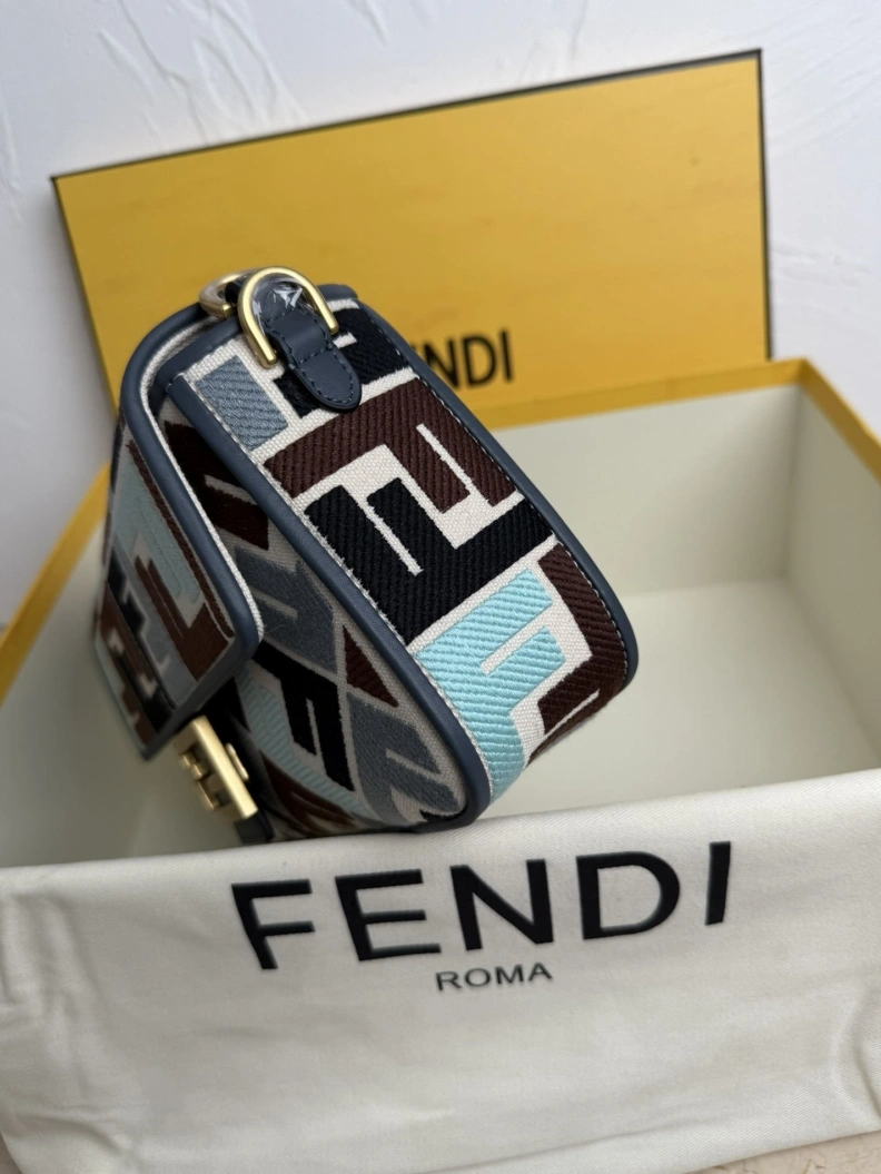 Vibrant Fxndx Baguette Bags 68411