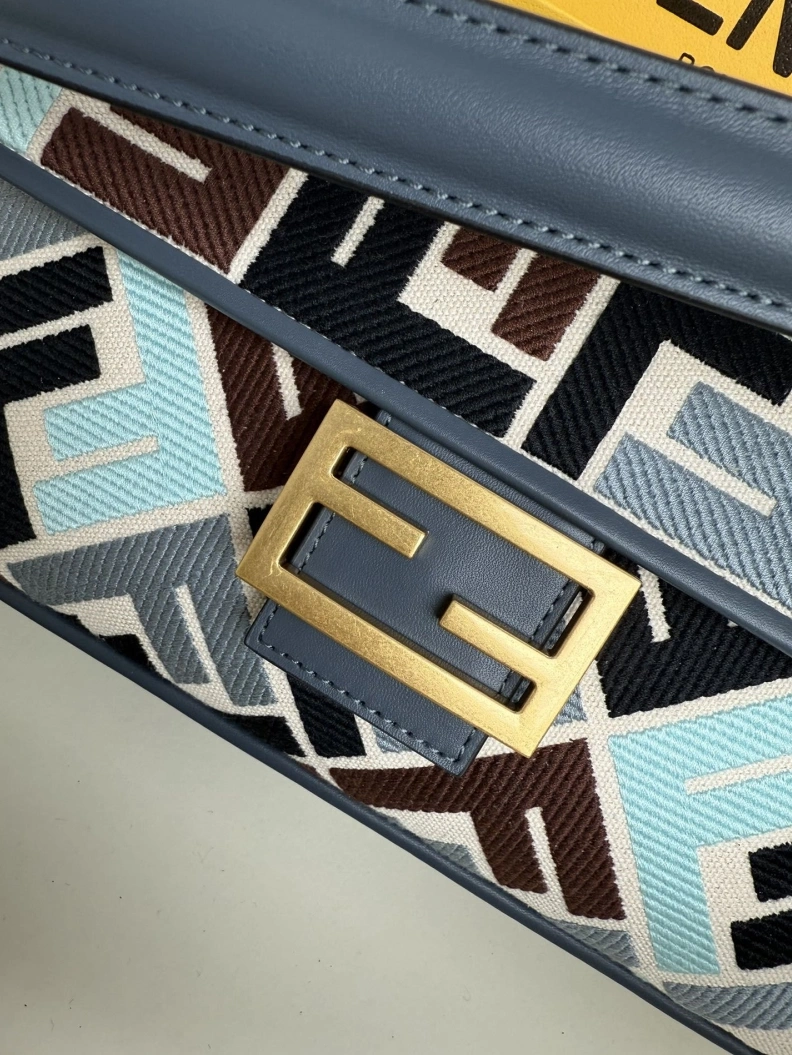 Vibrant Fxndx Baguette Bags 68411