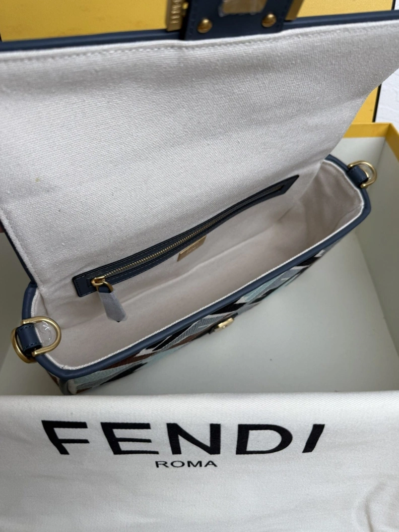 Vibrant Fxndx Baguette Bags 68411