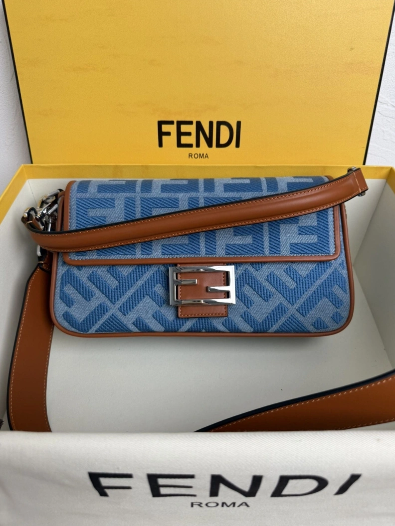 Soft Fxndx Baguette Bags 68409