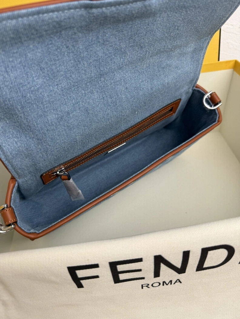 Soft Fxndx Baguette Bags 68409