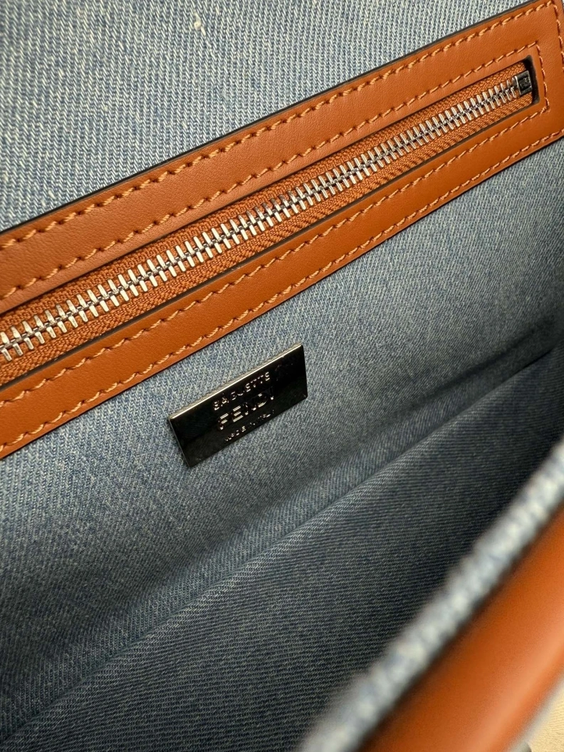 Soft Fxndx Baguette Bags 68409