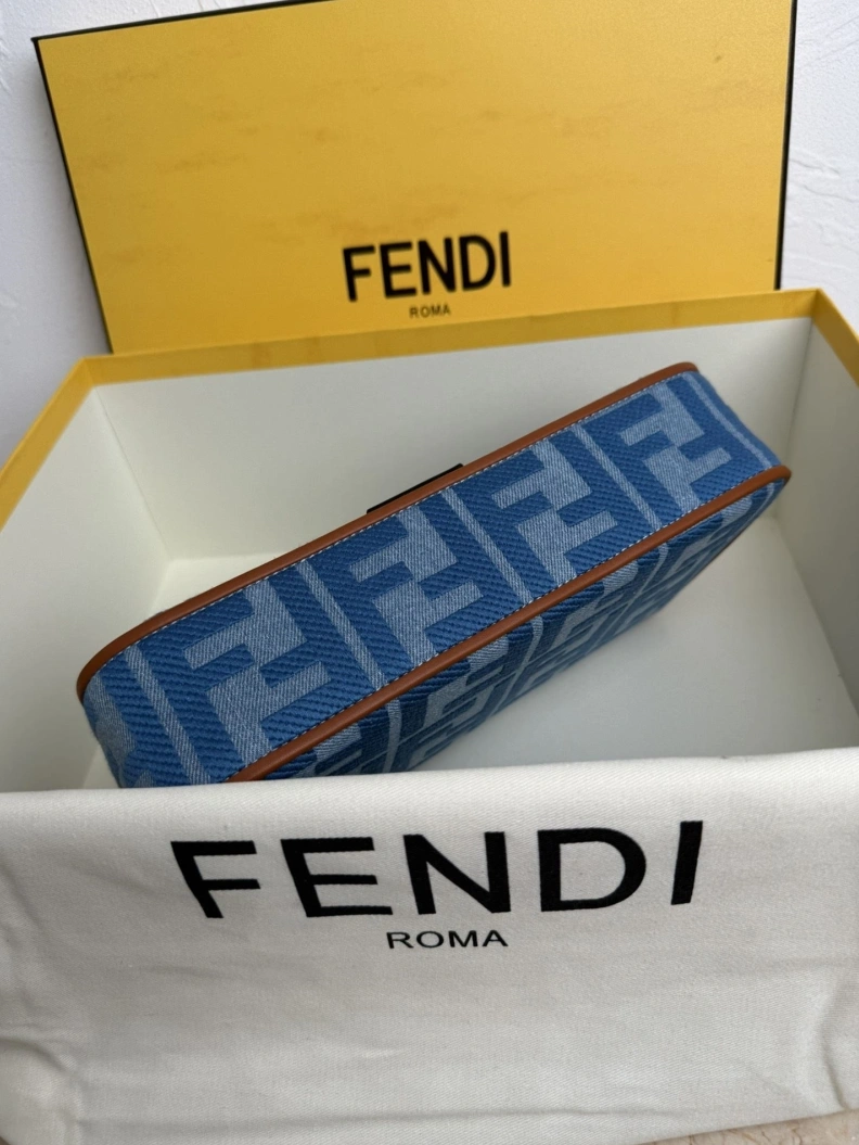 Soft Fxndx Baguette Bags 68409