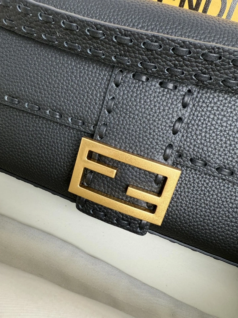 Sophisticated Fxndx Baguette Bags 68430