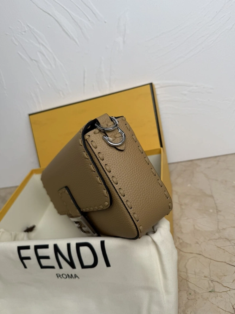 Fashionable Fxndx Baguette Bags 68401
