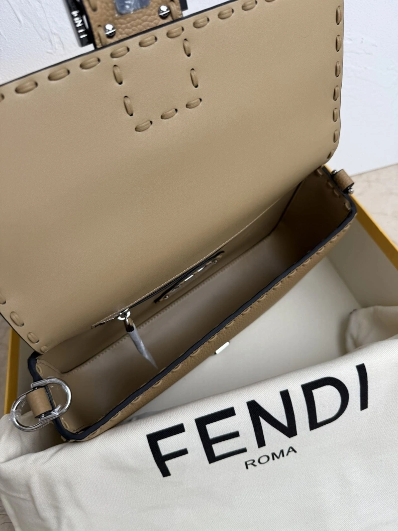 Fashionable Fxndx Baguette Bags 68401