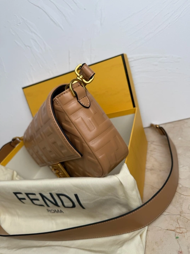 Cozy Fxndx Baguette Bags 68368