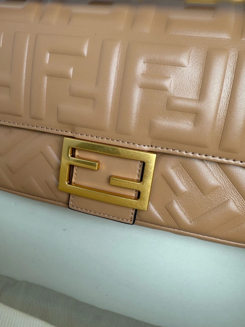 Cozy Fxndx Baguette Bags 68368