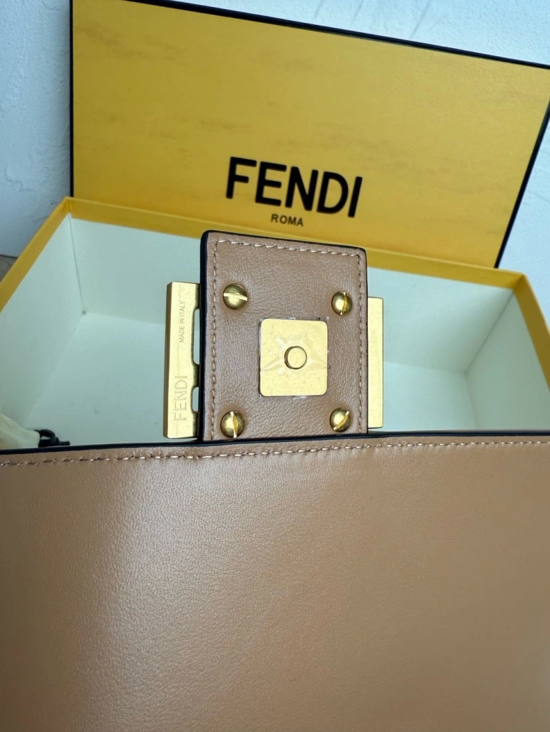 Cozy Fxndx Baguette Bags 68368