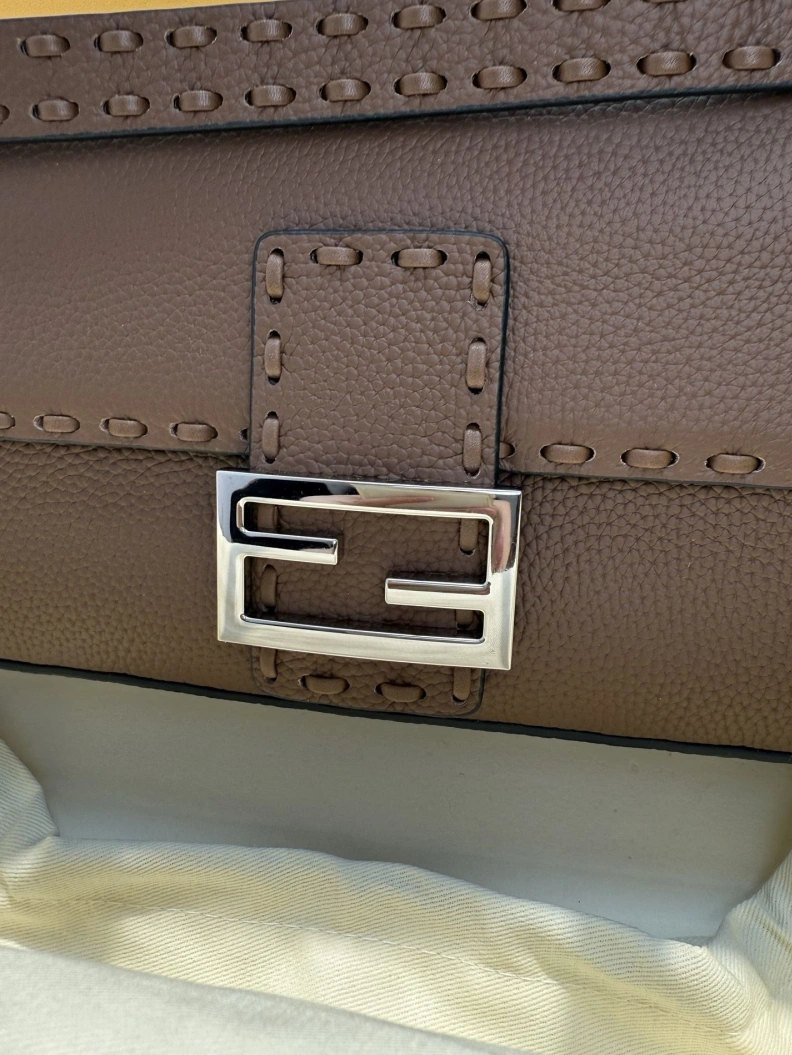 Vibrant Fxndx Baguette Bags 68396