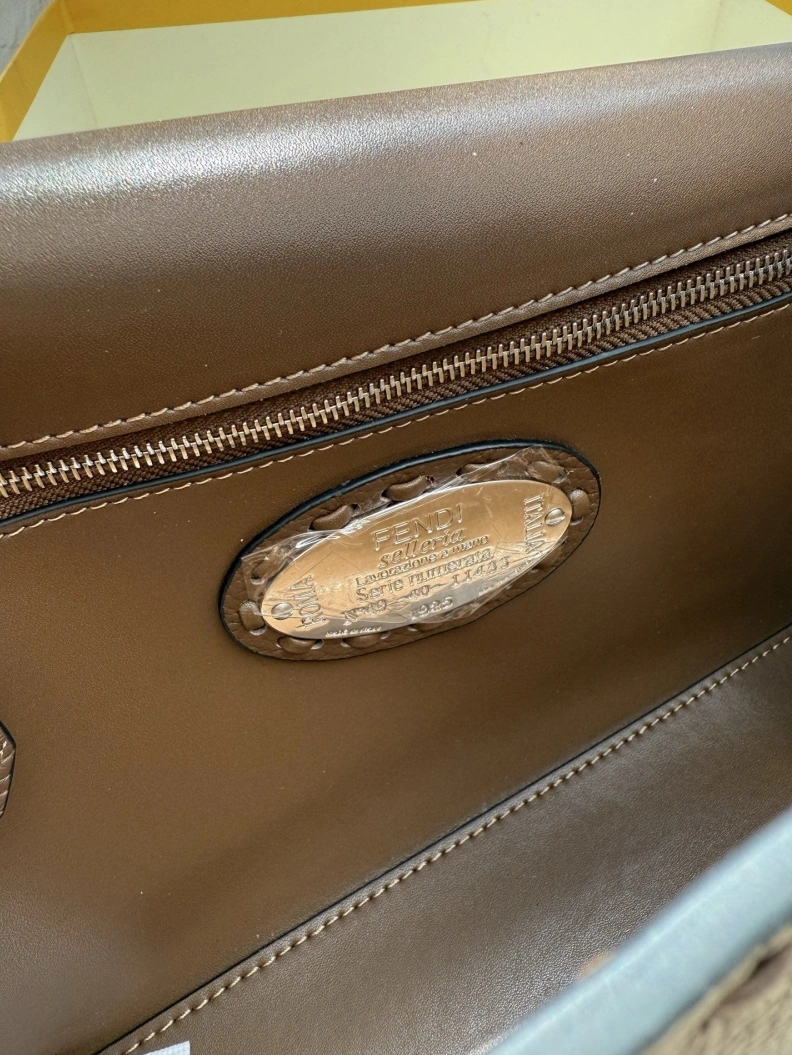 Vibrant Fxndx Baguette Bags 68396