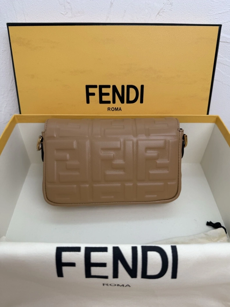 Fashionable Fxndx Baguette Bags 68382