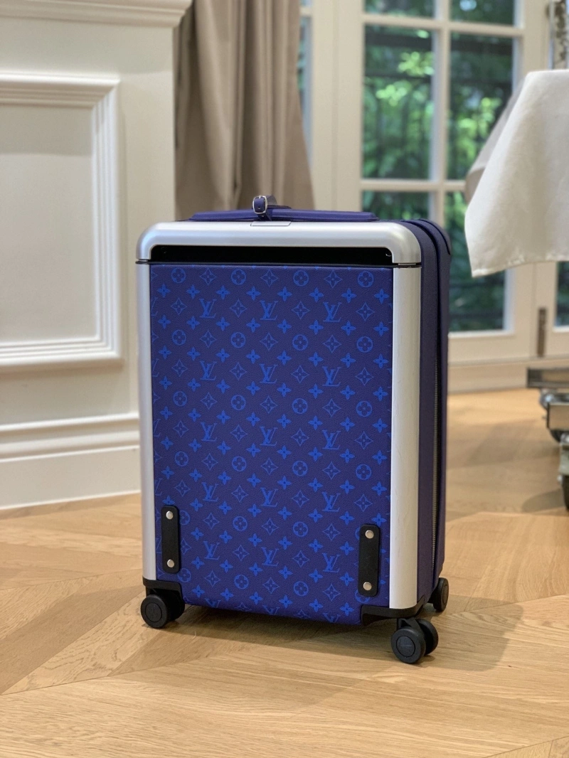 Soft LX Suitcase 25710