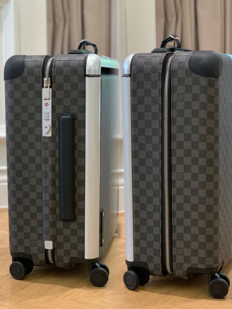 Trendsetting LX Suitcase 25701